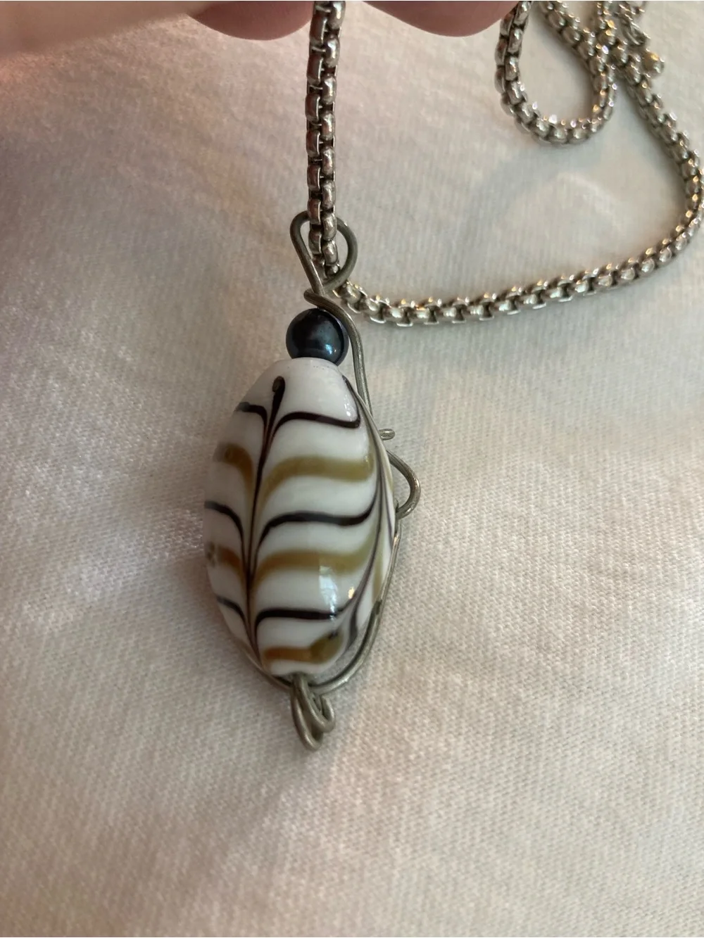 Wired Designed Glass Bead Pendant Necklace